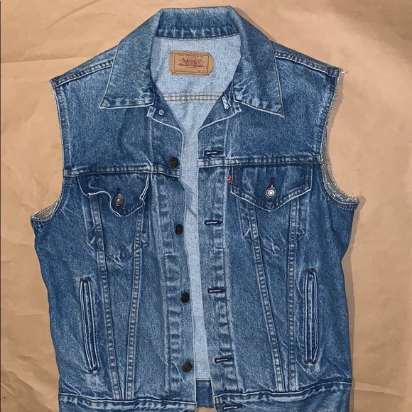 levi's sleeveless jacket